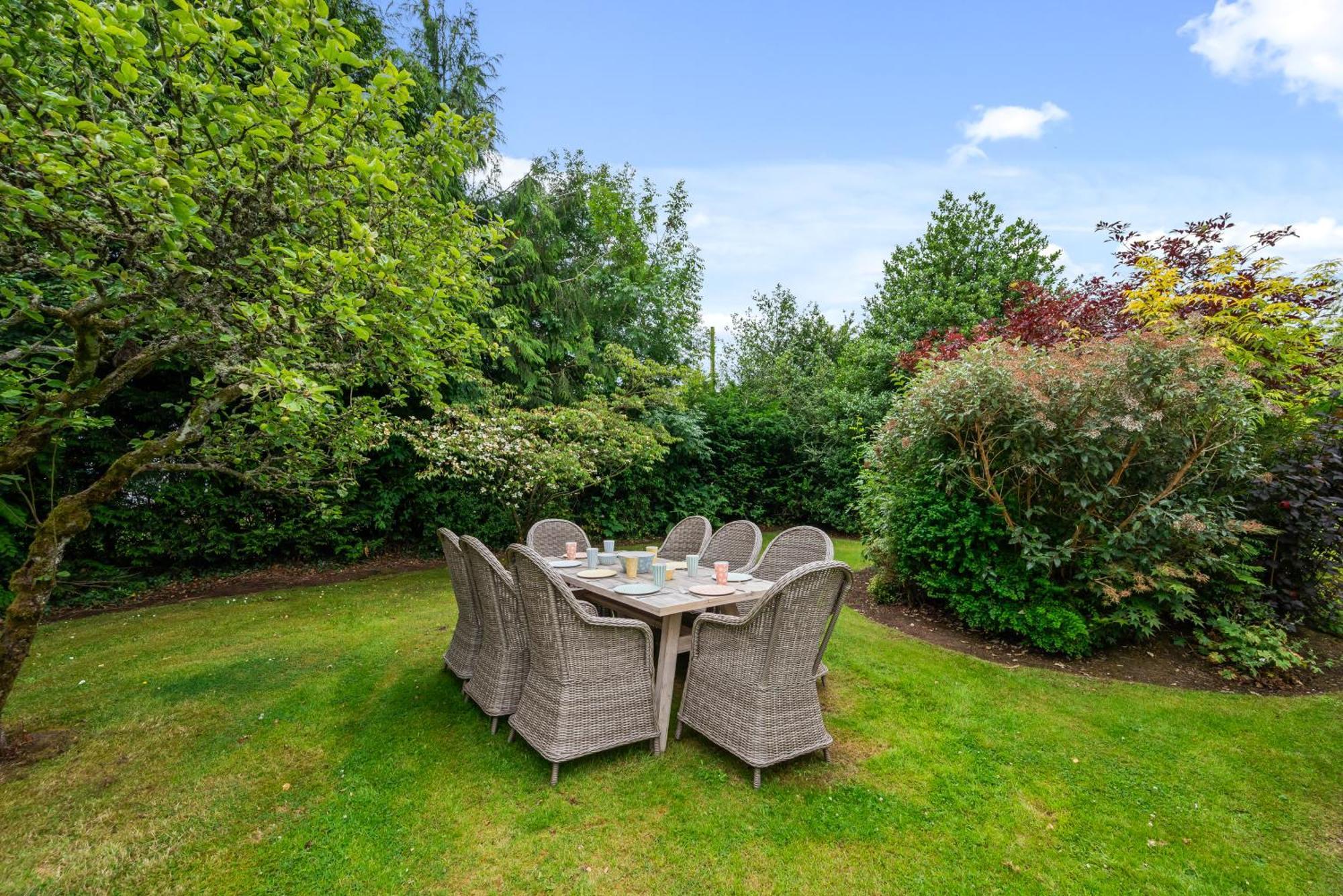 Rosebank House - 12 Guests, 6 Ensuite Bedrooms, Ev Point, Games Rooms, Wood Burner, Pet Friendly! Blairgowrie and Rattray Exterior foto