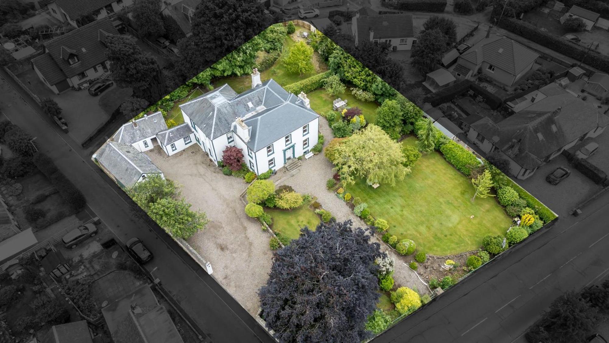 Rosebank House - 12 Guests, 6 Ensuite Bedrooms, Ev Point, Games Rooms, Wood Burner, Pet Friendly! Blairgowrie and Rattray Exterior foto