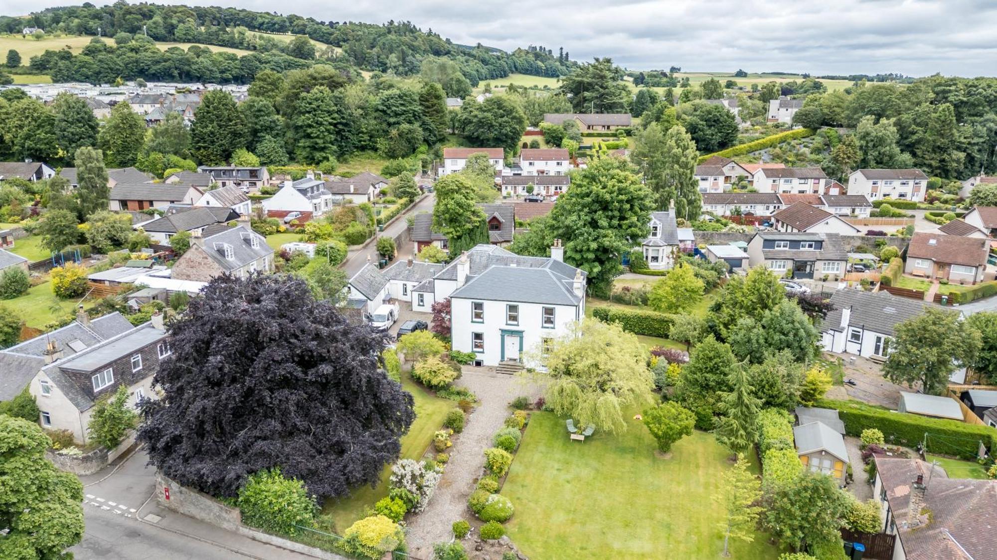 Rosebank House - 12 Guests, 6 Ensuite Bedrooms, Ev Point, Games Rooms, Wood Burner, Pet Friendly! Blairgowrie and Rattray Exterior foto